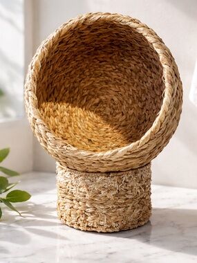 Two-Position Woven Cat Basket Without cushion